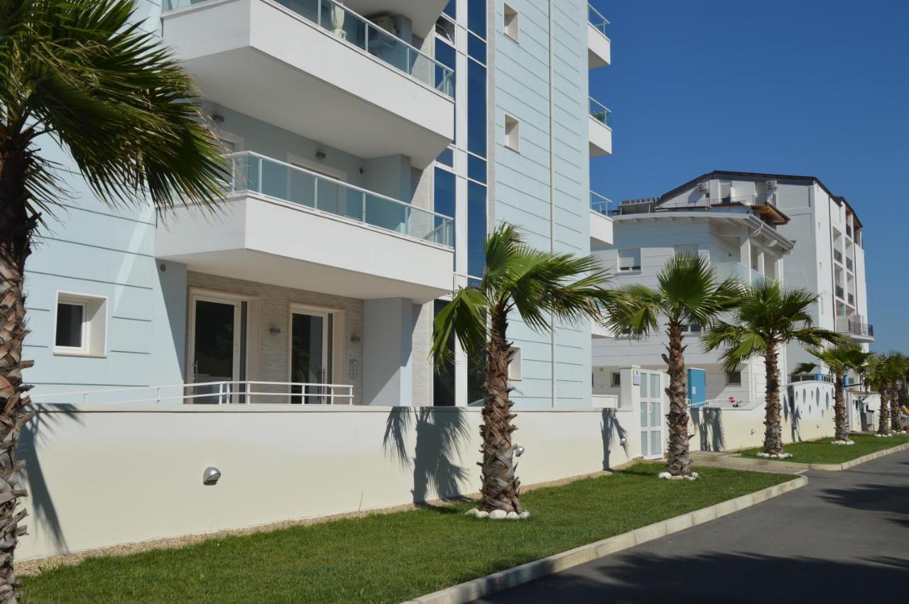 Case Vacanze Blue Bay Resort Roseto Degli Abruzzi Luaran gambar