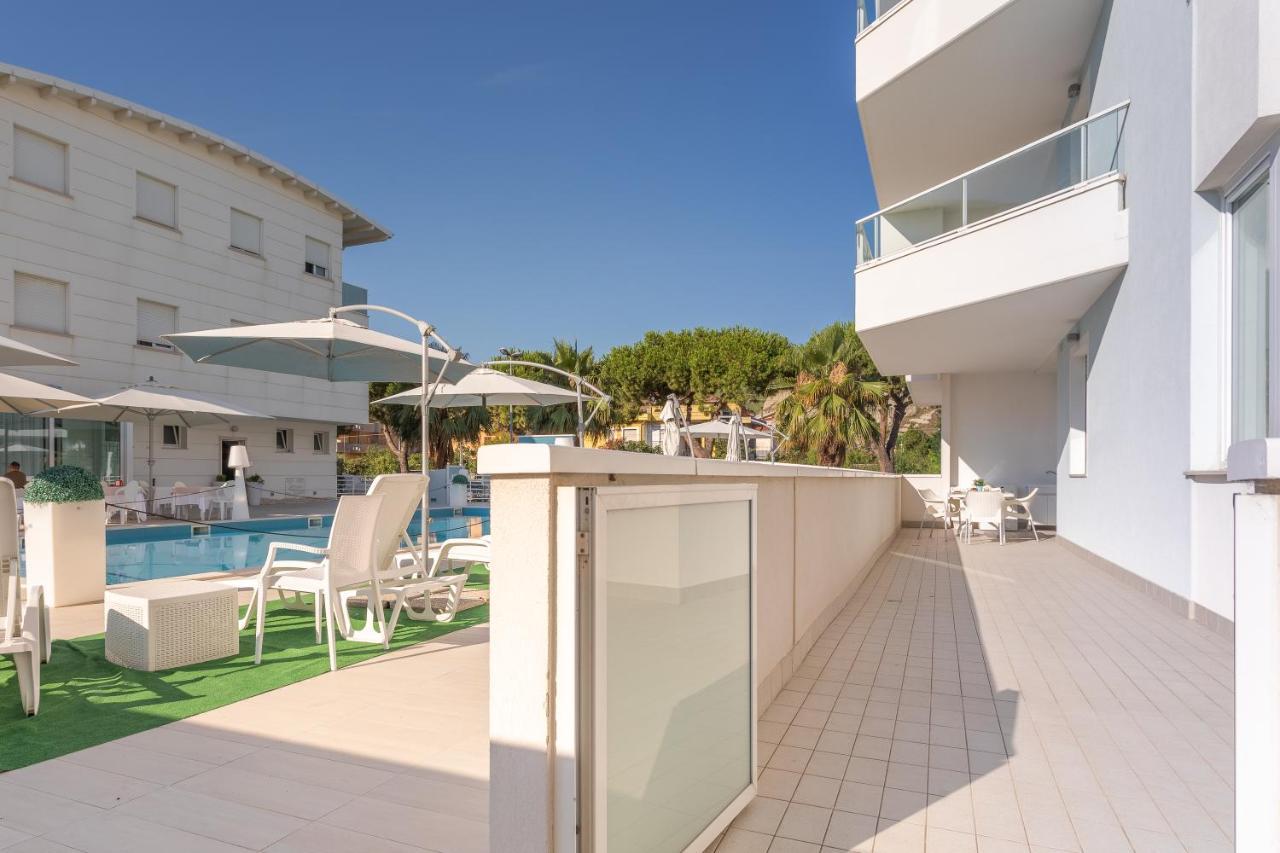 Case Vacanze Blue Bay Resort Roseto Degli Abruzzi Luaran gambar