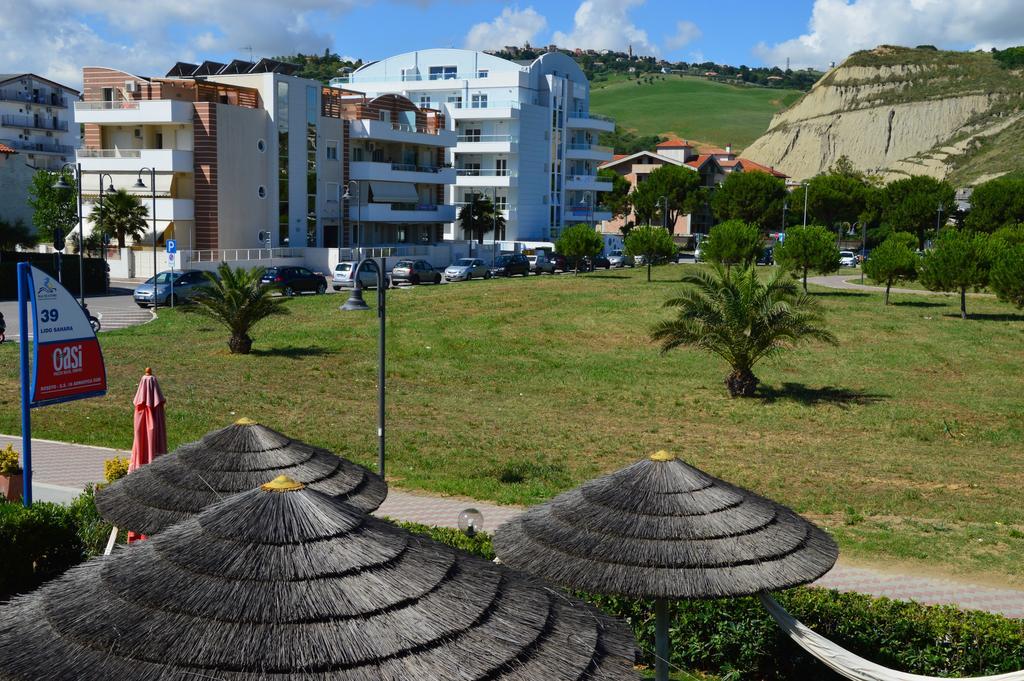 Case Vacanze Blue Bay Resort Roseto Degli Abruzzi Luaran gambar